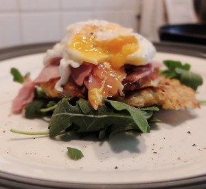 Rösti with torn ham